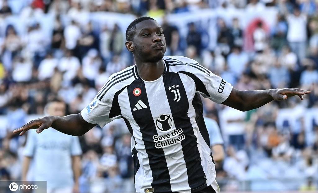 穆阿尼租借加盟托特纳姆热刺
        
    穆阿尼租借加盟托特纳姆热刺